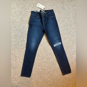 NWT Levi’s sculpt 721 high rise skinny jean